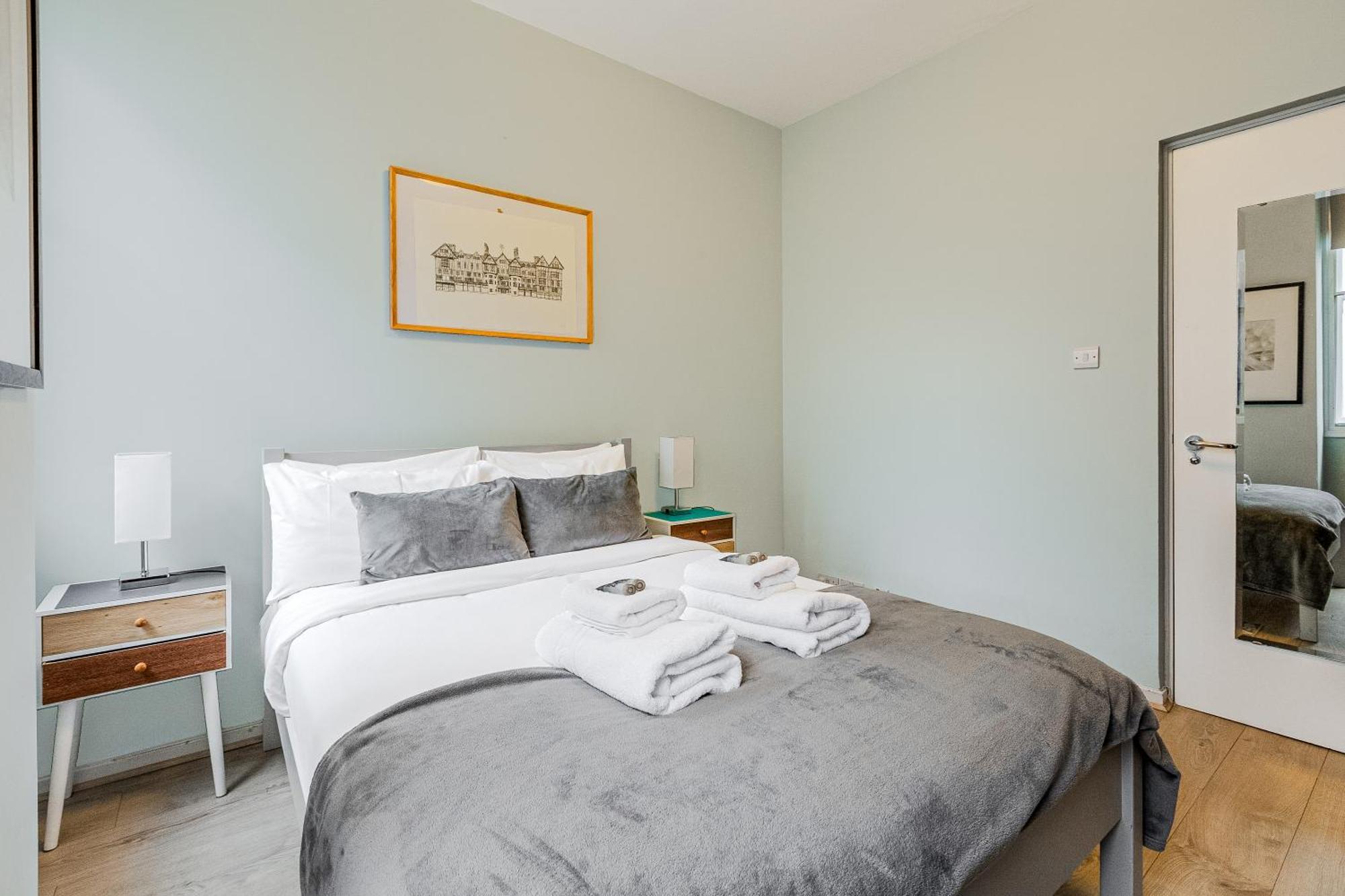 Stunning Central 2Br Flat Btw Soho & Covent Garden Londres Exterior foto