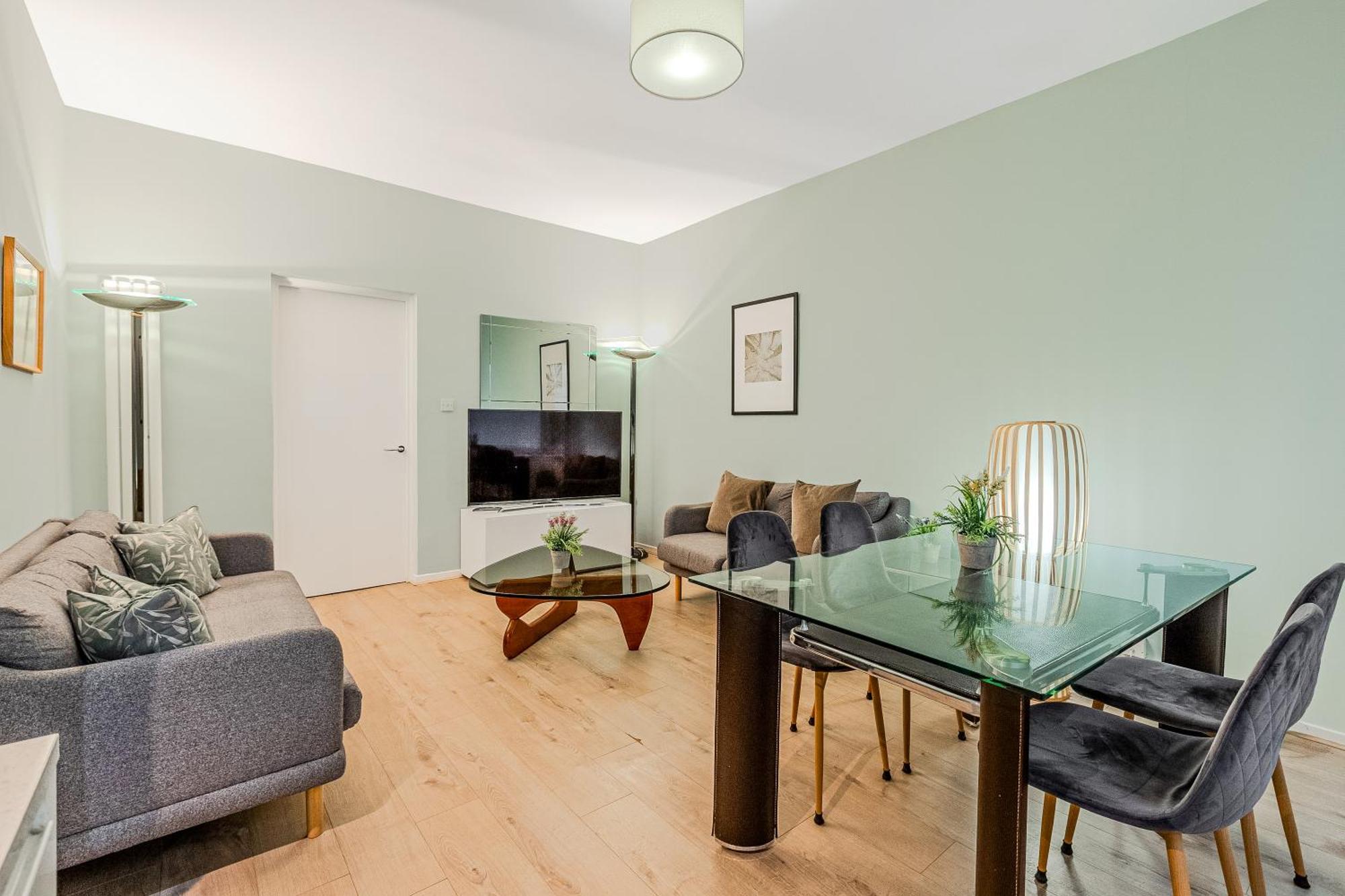 Stunning Central 2Br Flat Btw Soho & Covent Garden Londres Exterior foto