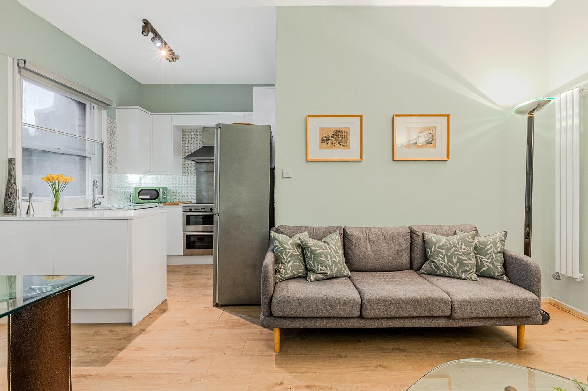 Stunning Central 2Br Flat Btw Soho & Covent Garden Londres Exterior foto